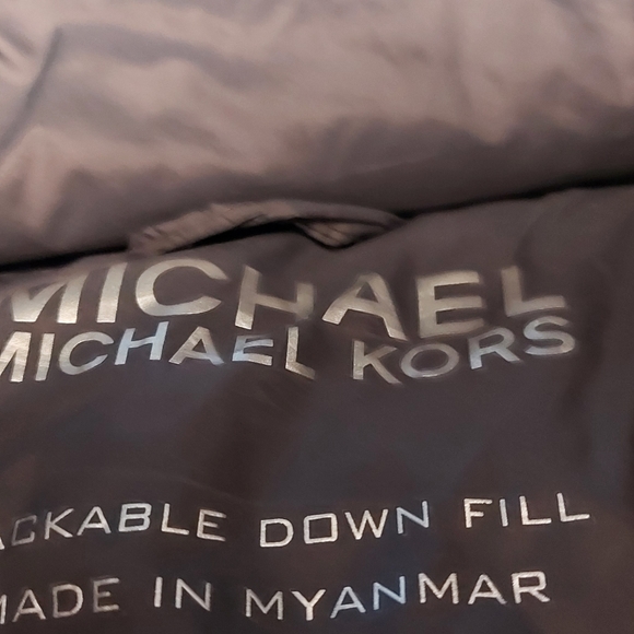Micheal kors down coat - Picture 2 of 7